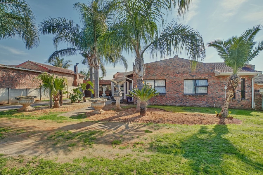 2 Bedroom Property for Sale in Azalea Park Eastern Cape